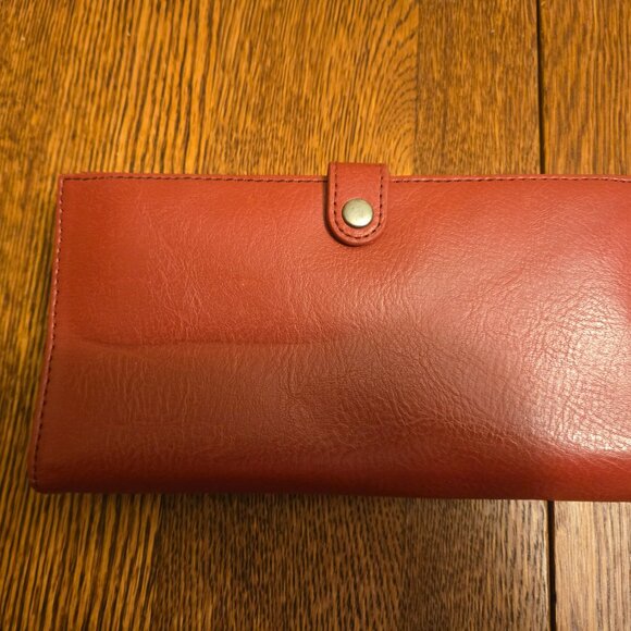 Red Matt & Nat Wallet - Picture 3 of 5